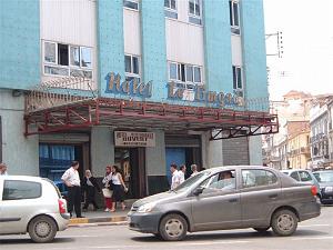 06 2006 ORAN L EX CAFE RICHE
